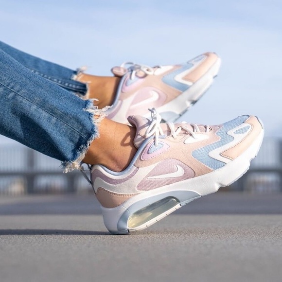 nike air max 200  • BRAND NEW • NEVER WORN - Picture 16 of 16